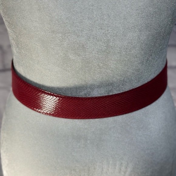 Woman’s Retro Red And Tan Reversible Belt 36” - Picture 6 of 7